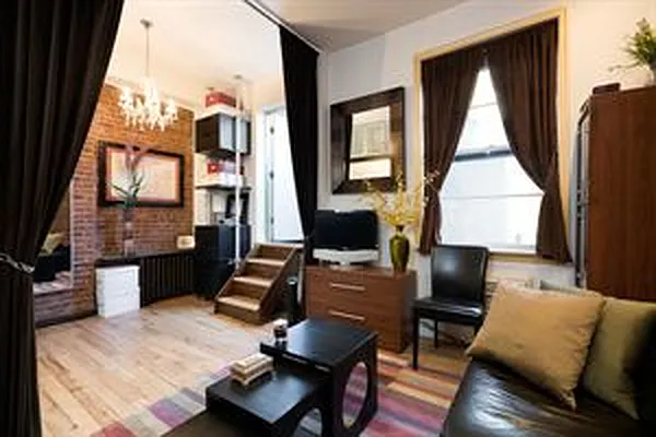 Sold by Douglas Elliman | media 22