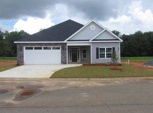 142 Fairway Oaks Dr, Perry, GA 31069