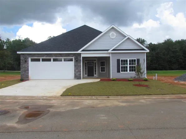 142 Fairway Oaks Dr, Perry, GA 31069