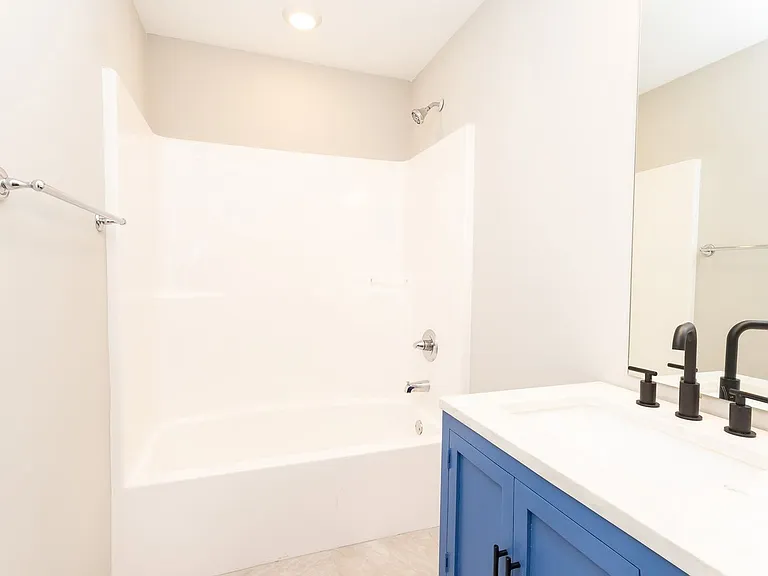 2106 Duncan Ave #104 — Photo 12
