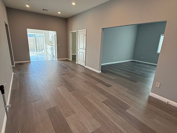 4th image of 11935 Ratner St