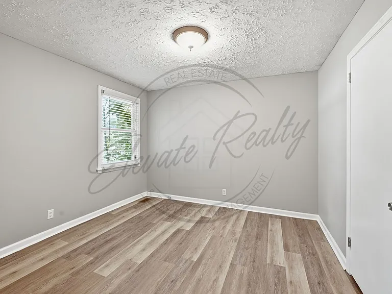722 Heritage Square Dr — Photo 11