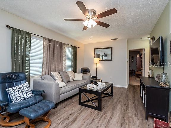 4th image of 3503 46th Avenue Dr W