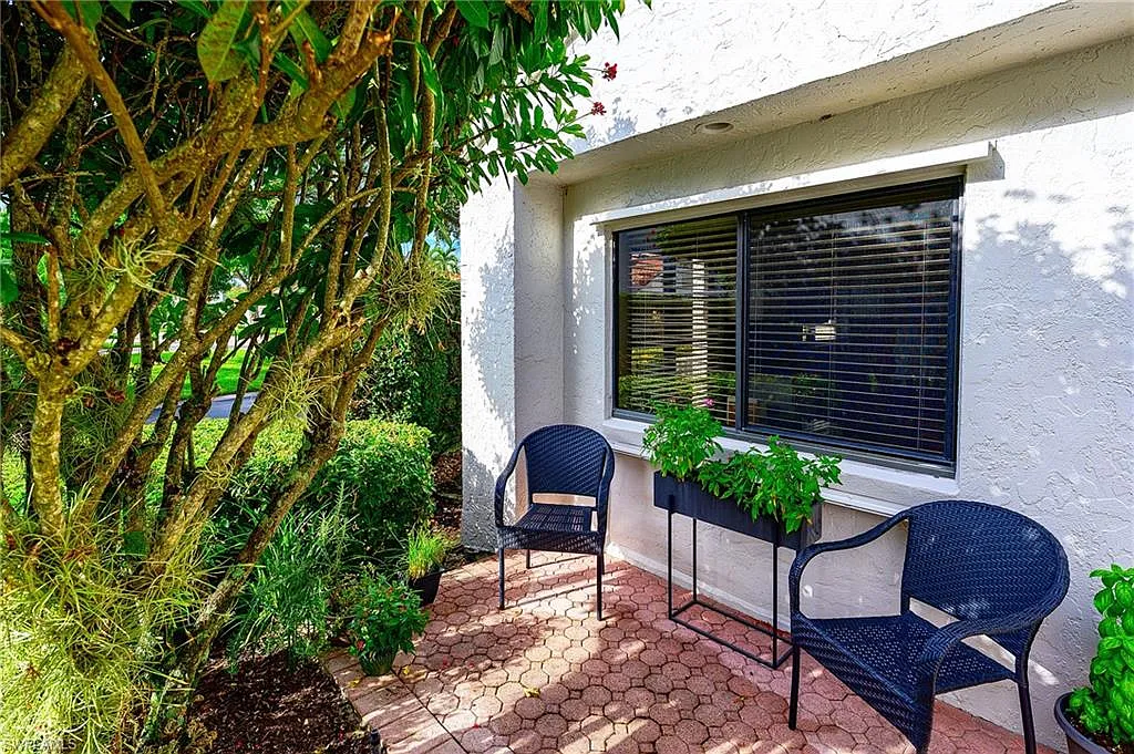 2 bed, 2.0 bath, 1597 sqft, $8,000 — Photo 4