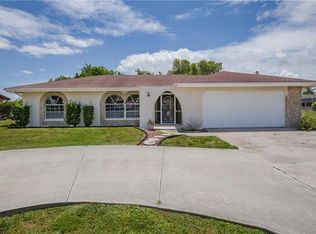 3134 Country Club Blvd, Cape Coral, FL 33904