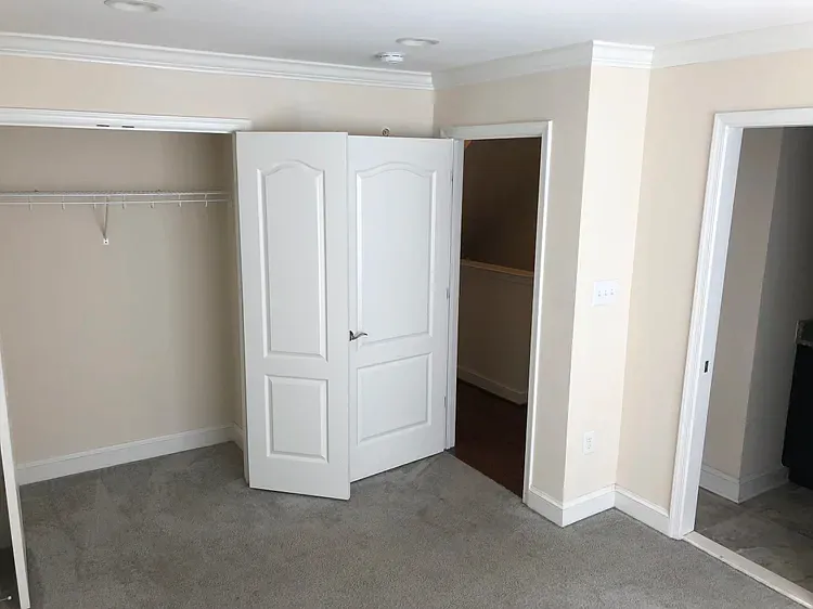 138 N Duncan St — Photo 12