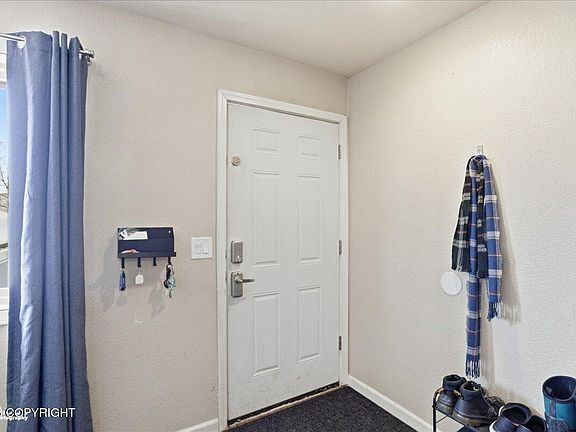 3rd image of 1265 Norman St Unit 18