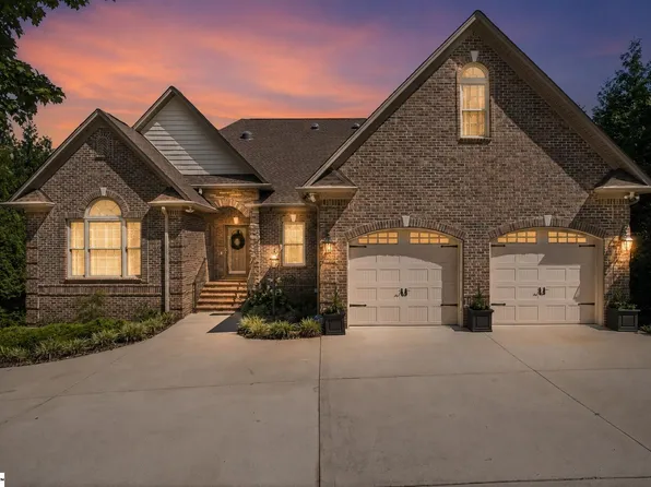 132 Neal Pointe Dr, Chesnee, SC 29323