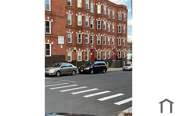 Building Photo - 63 Jackson St