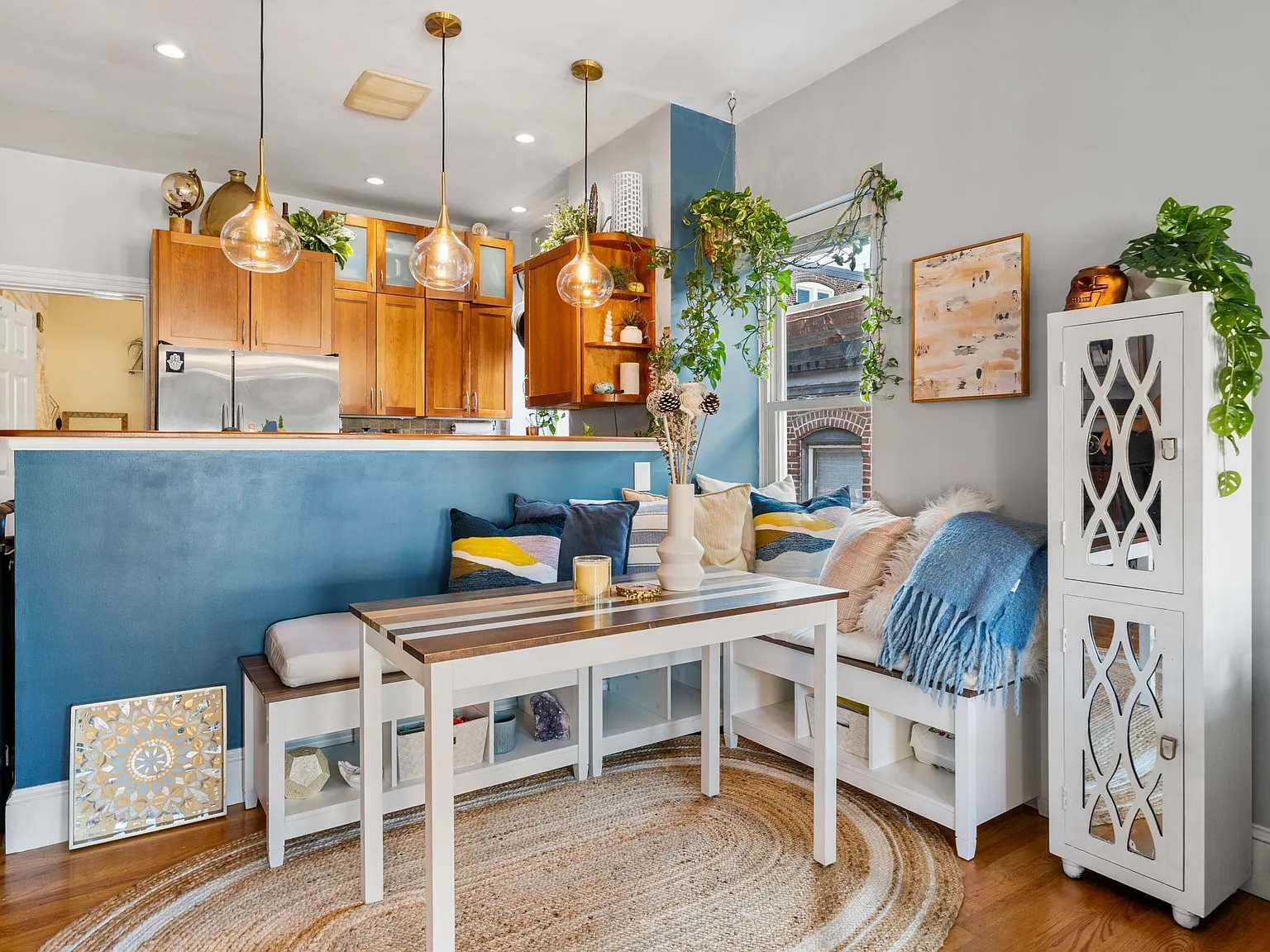 2 bed, 1.0 bath, 656 sqft, $4,250 — Photo 3