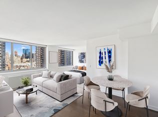 561 10th Ave #33B, New York, NY 10036