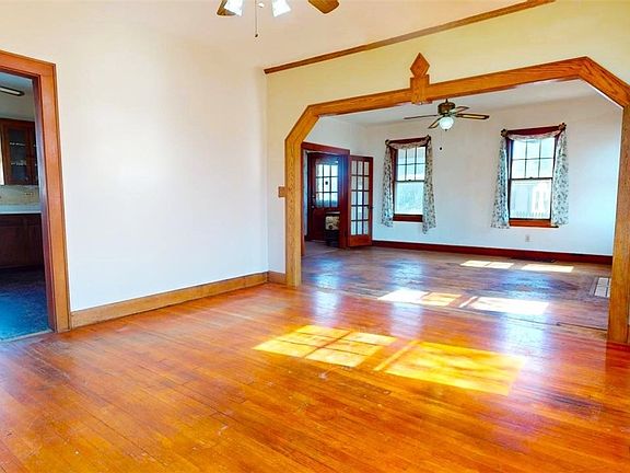 4th image of 1401 Covert St