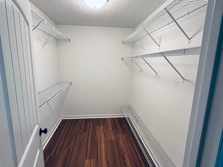 3272 Alexandria Dr — Photo 27