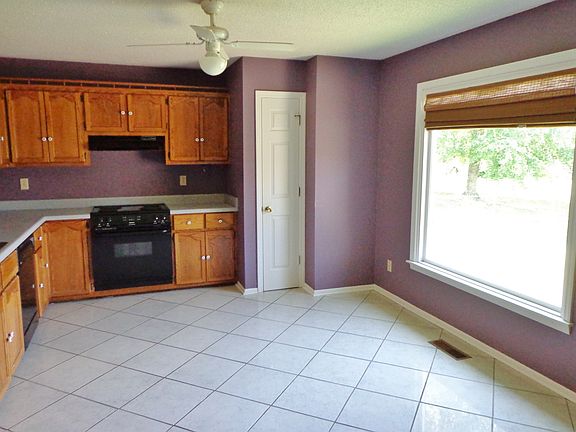 3rd image of 113 Pattiwood Dr