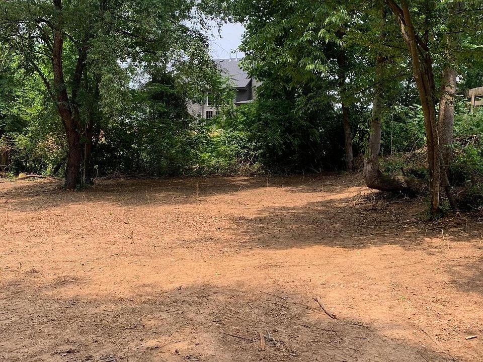 2nd image of 9925 Bluegrass Rd