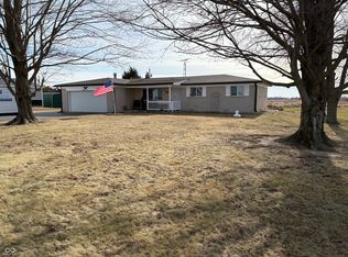 657 W Brookville Rd, Fountaintown, IN 46130