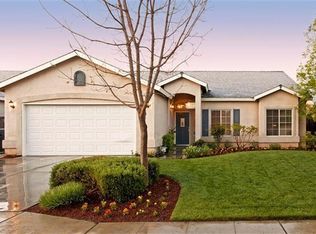 1758 Escalon Ave, Clovis, CA 93611