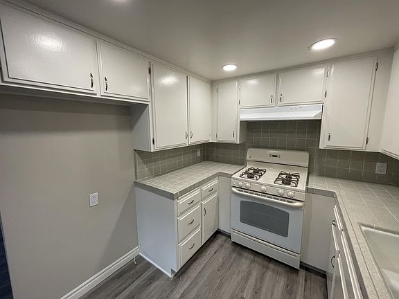 5th image of 744 S Walker Ave #Ave11