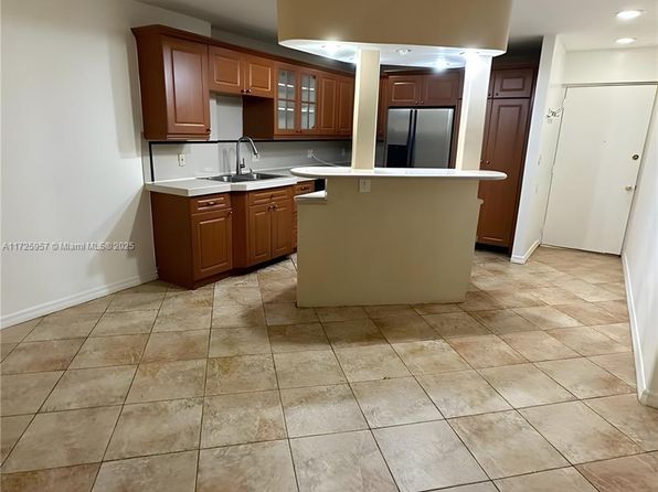 11925 NE 2nd Ave #B317, North Miami, FL 33161