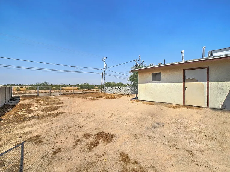 1114 E Bisnaga St — Photo 14