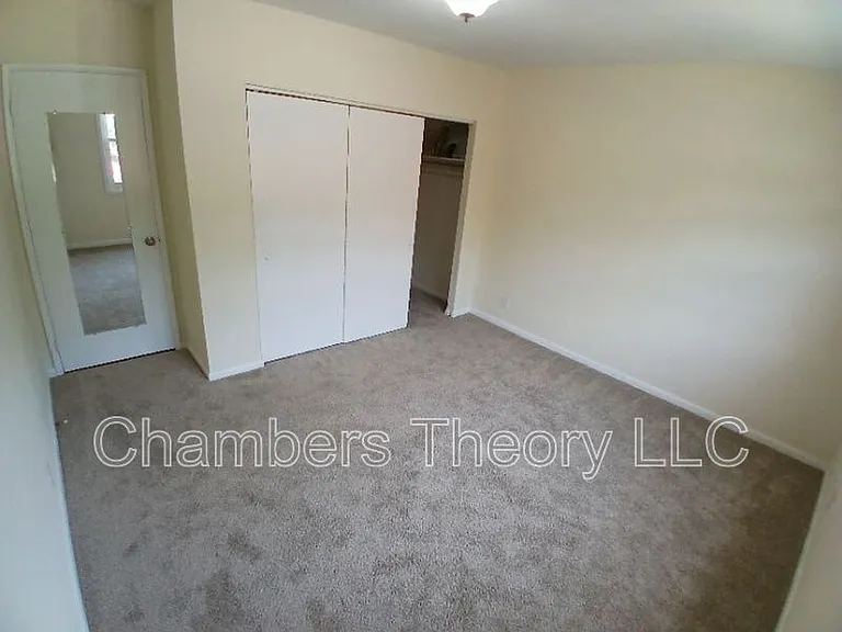 2501D S Walter Reed Dr #D — Photo 6