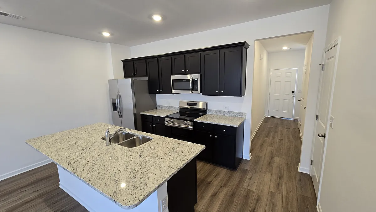 Building Photo - 217 Kenoot Dr #1