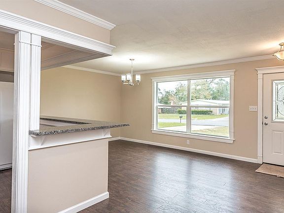 3rd image of 6287 Audubon Dr