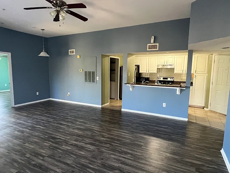 413 Summit Ridge Pl #315 — Photo 2
