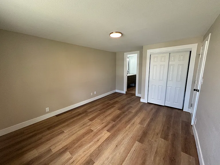 716 Capitol Ave — Photo 7