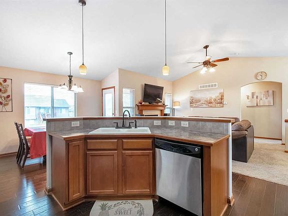 5th image of 2663 N Woodridge Ct