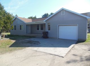 9178 State Highway M35, Gladstone, MI 49837