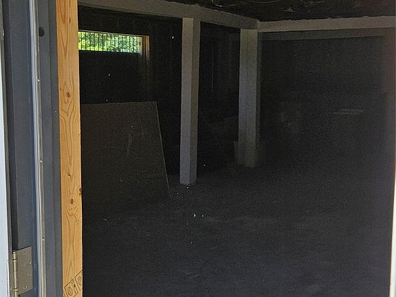 5th image of 1638 Mobile Rd