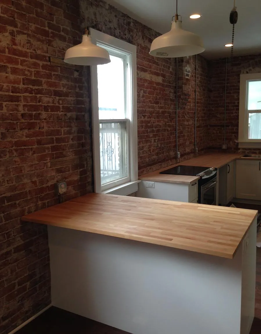 2 bed, 950 sqft, $2,300 — Photo 1