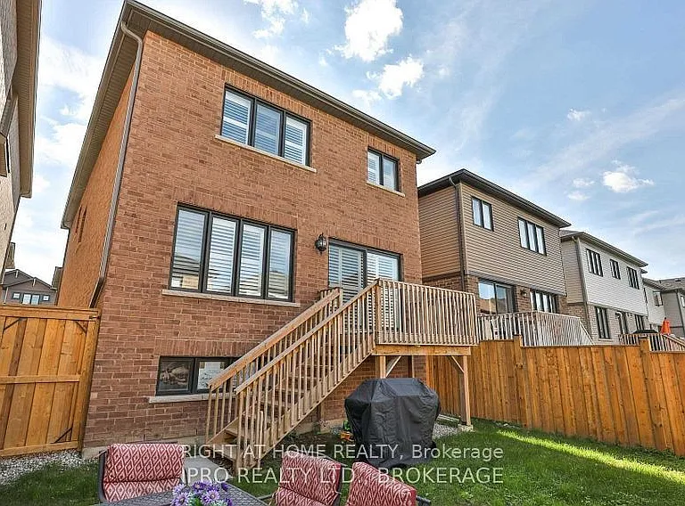 20 Bradshaw Dr — Photo 33