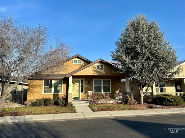 7422 Baron Ln, Garden City, ID 83714