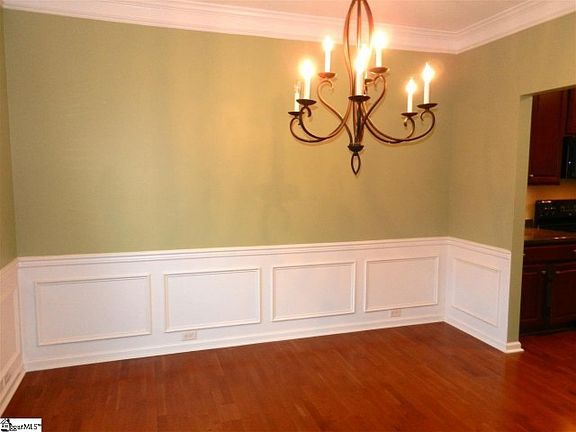 3rd image of 20 Mercer Dr