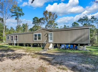 801 Hunters Hill Rd, Oakhurst, TX 77359