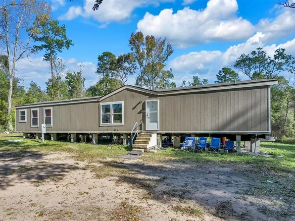 801 Hunters Hill, Oakhurst, TX 77359