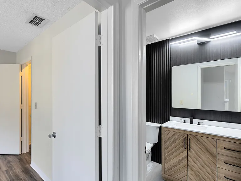 6178 Westgate Dr #304 — Photo 19