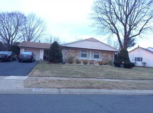 56 Triangle Ln, Willingboro, NJ 08046