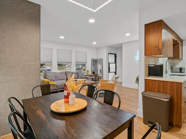 2104 Lamplight Village Cir #B — Photo 13