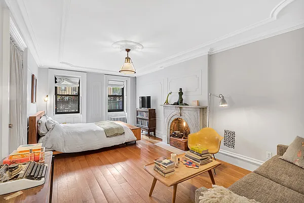 Rented by Compass | media 9