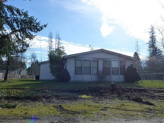 2nd image of 220 118th St E