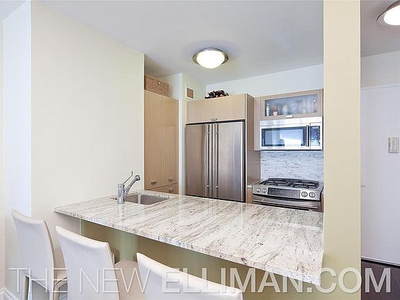 3rd image of 211 E 46th St #30H