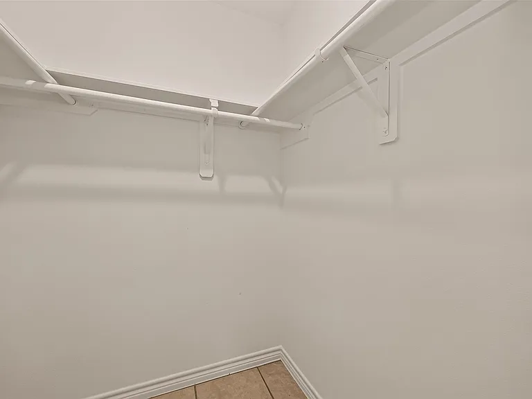 8607 Valley Forest Dr — Photo 22