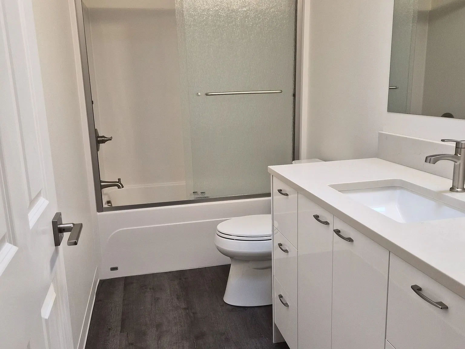 2 bed, 1.5 bath, 1000 sqft, $1,950 — Photo 3