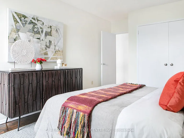 50 Graydon Hall Dr #212 — Photo 14