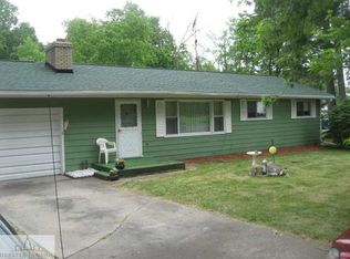 15551 S Dewitt Rd, Lansing, MI 48906