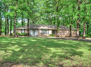 1835 Palmetto Rd, Benton, LA 71006