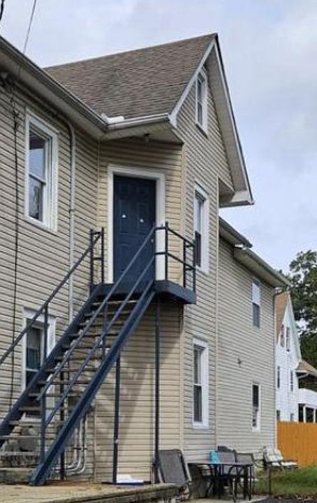 1st image of 525 & 527 Asbury Ave #B